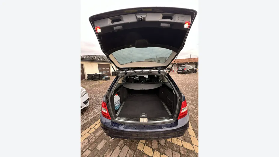 MERCEDES-BENZ C Klasa -