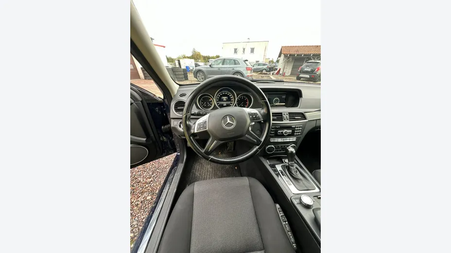 MERCEDES-BENZ C Klasa -