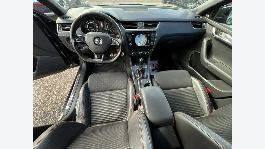 SKODA Octavia -