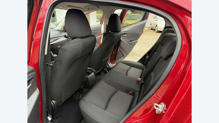 MAZDA 2 -