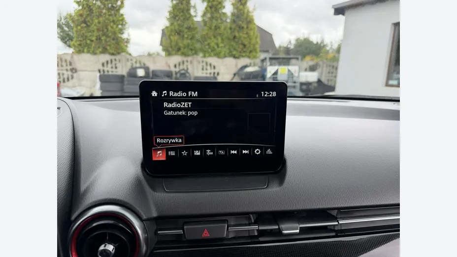MAZDA 2 -