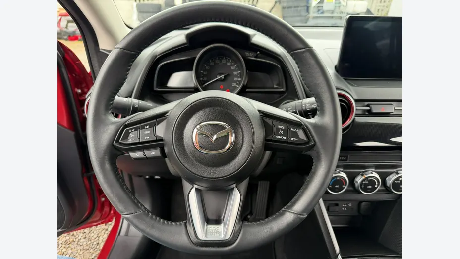MAZDA 2 -