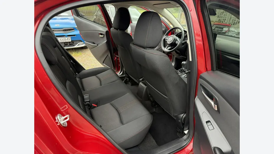 MAZDA 2 -