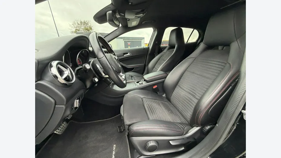 MERCEDES-BENZ GLA -