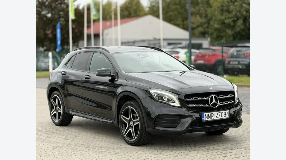 MERCEDES-BENZ GLA -
