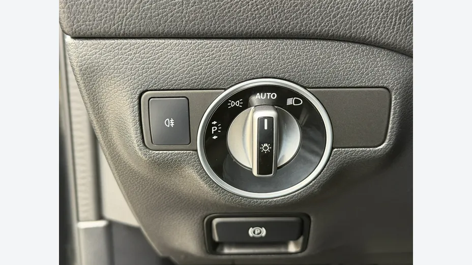 MERCEDES-BENZ GLA -