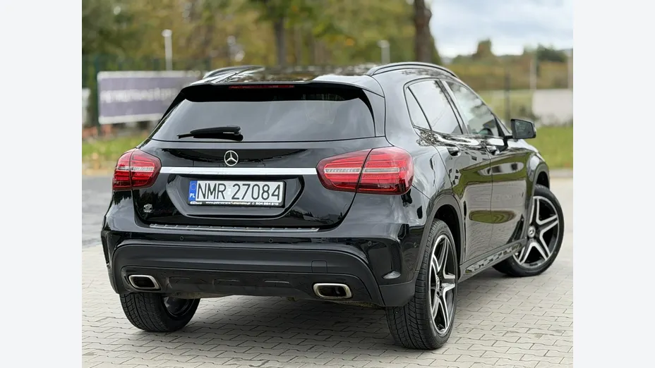 MERCEDES-BENZ GLA -