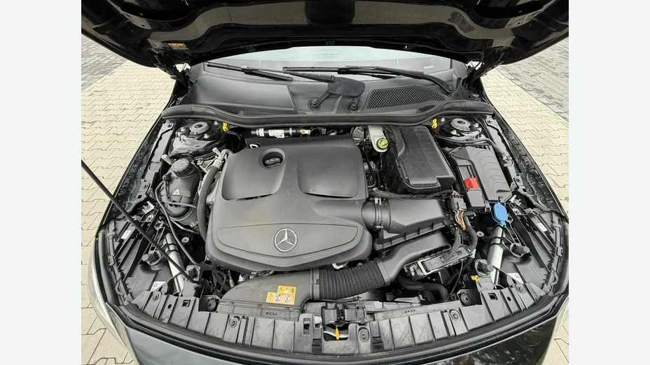 MERCEDES-BENZ GLA -