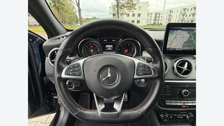 MERCEDES-BENZ GLA -
