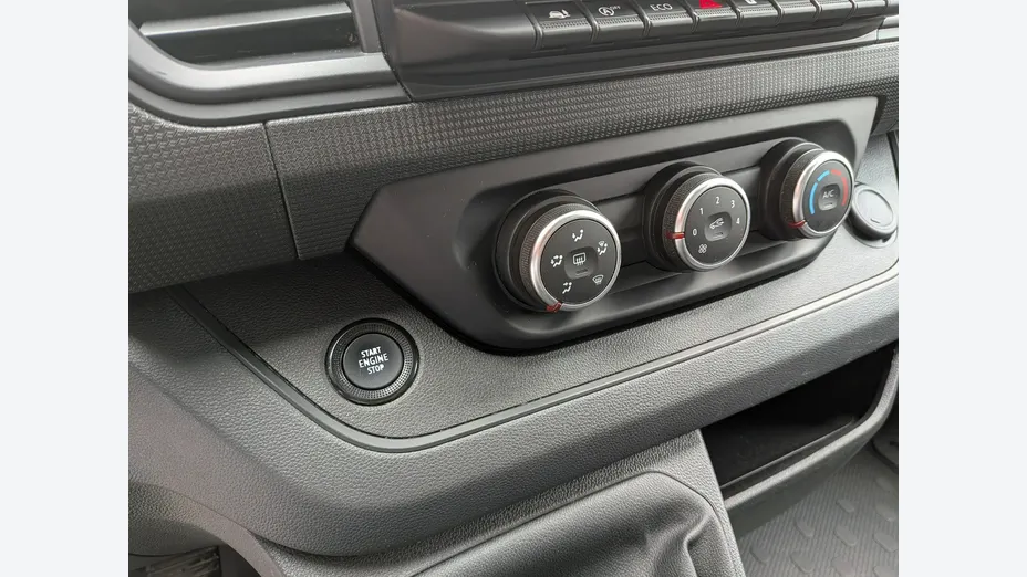RENAULT Trafic -