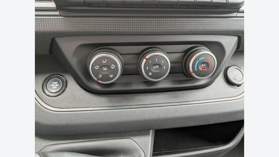 RENAULT Trafic -