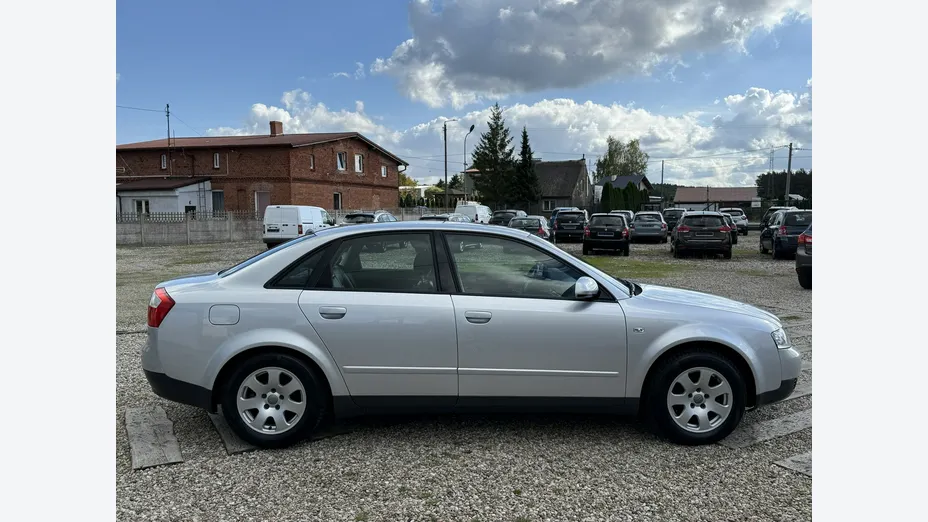 AUDI A4 -