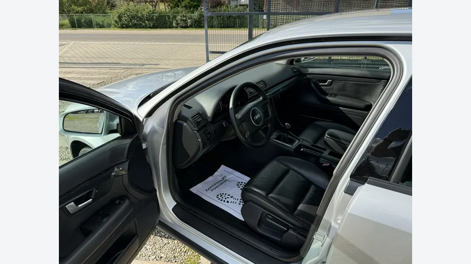 AUDI A4 -