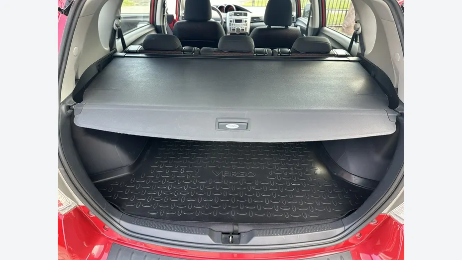 TOYOTA Verso -