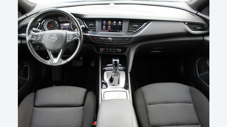 OPEL Insignia -