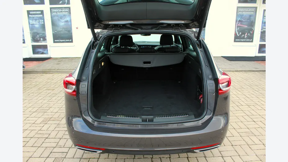 OPEL Insignia -