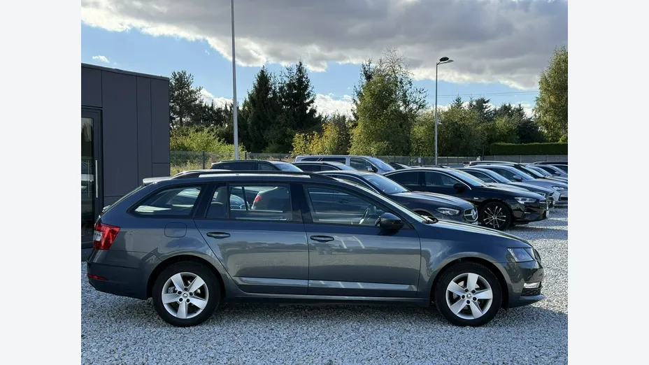 SKODA Octavia -