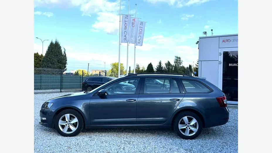 SKODA Octavia -