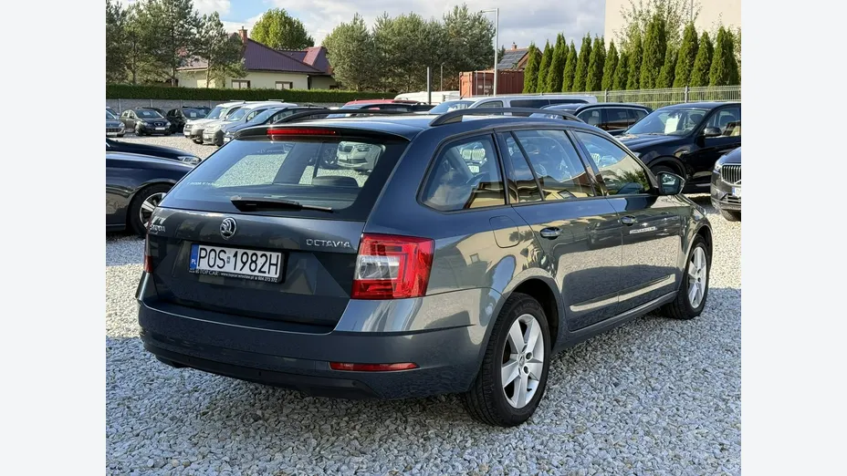 SKODA Octavia -