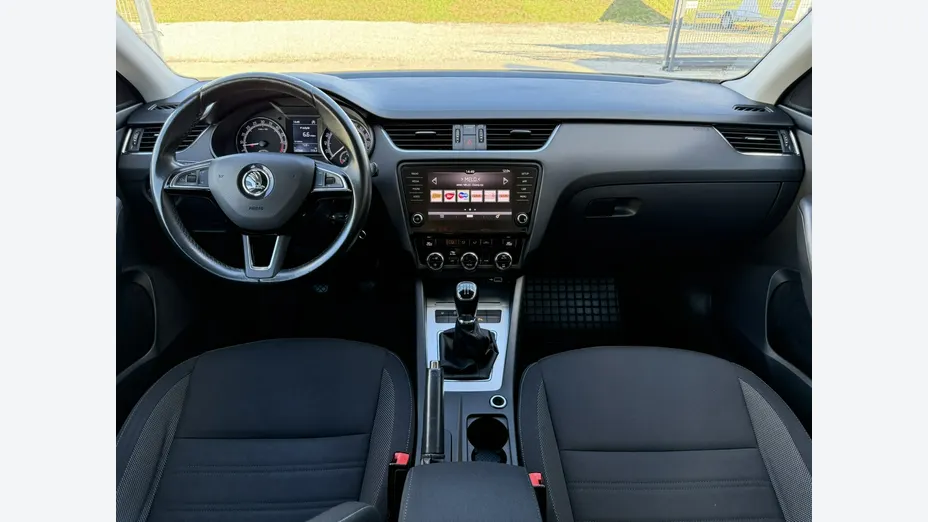 SKODA Octavia -