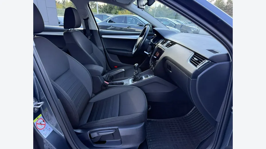 SKODA Octavia -
