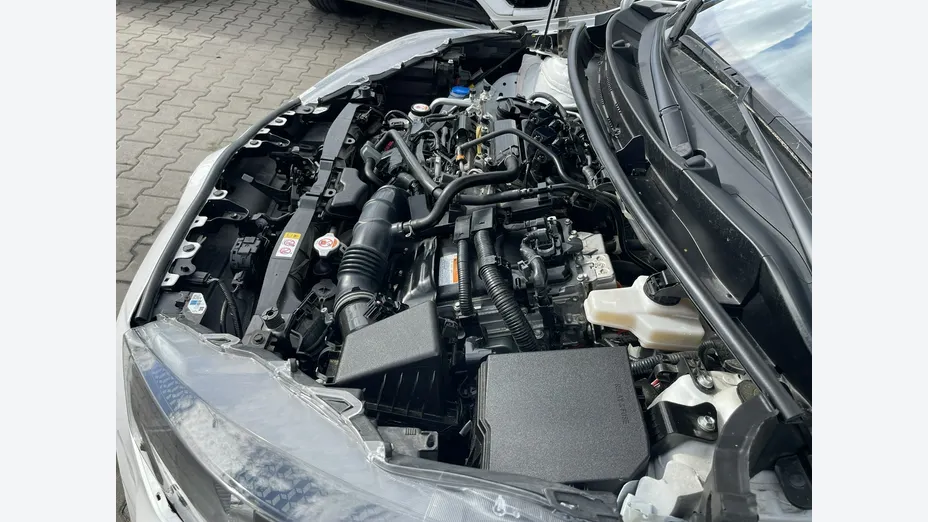 TOYOTA Yaris -