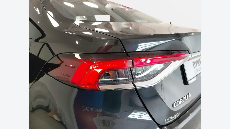 TOYOTA Corolla -