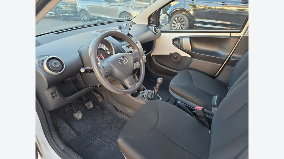 TOYOTA Aygo -