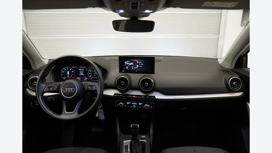 AUDI Q2 -