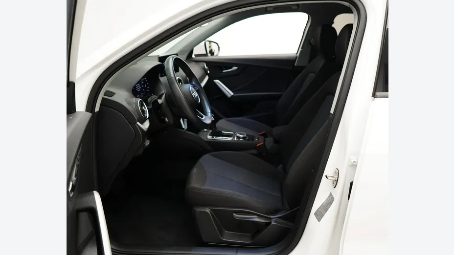 AUDI Q2 -