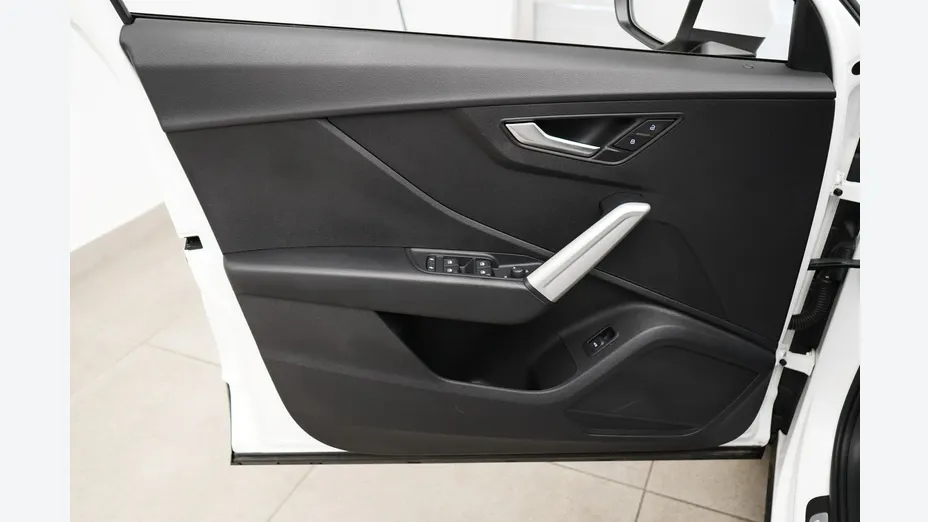 AUDI Q2 -