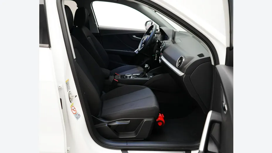 AUDI Q2 -