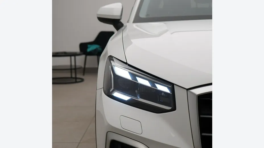 AUDI Q2 -