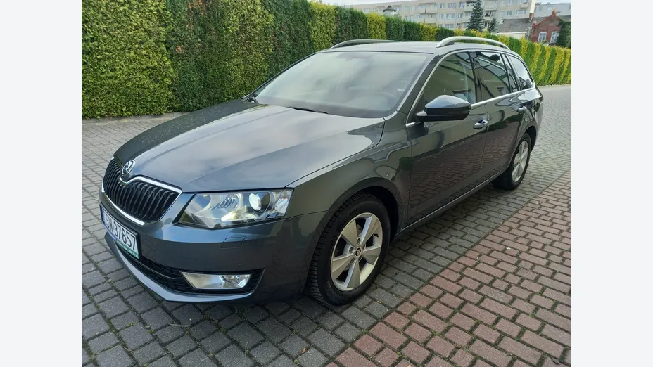SKODA Octavia -