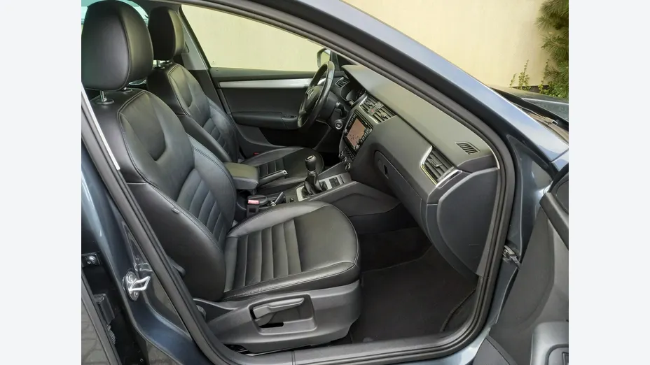 SKODA Octavia -