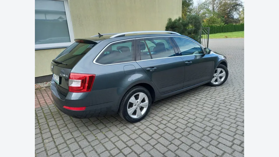 SKODA Octavia -