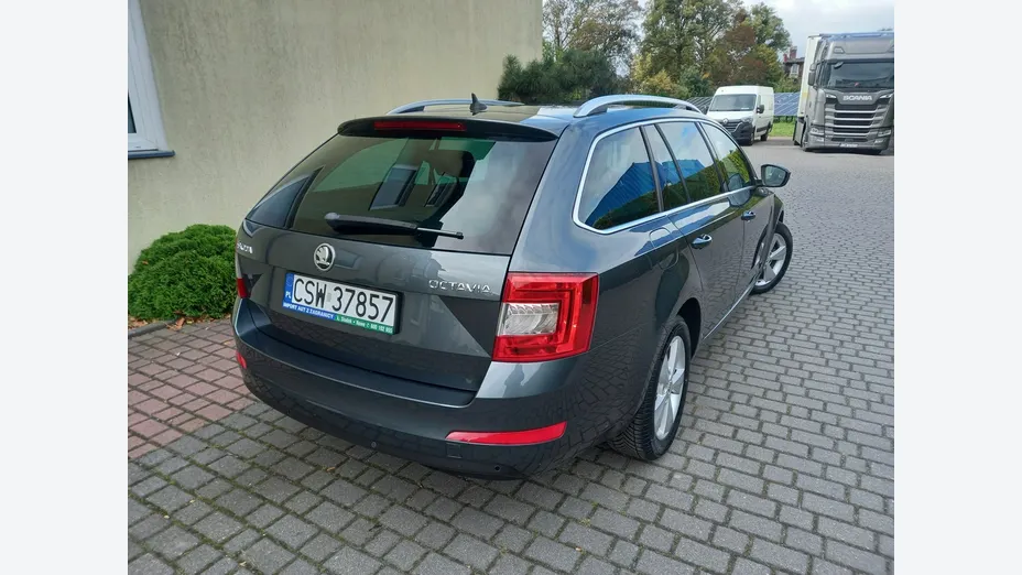 SKODA Octavia -
