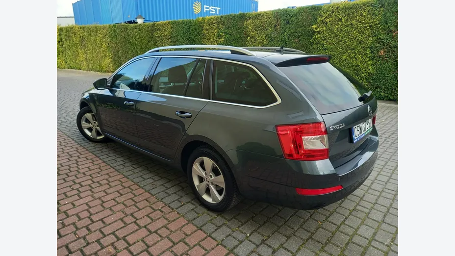 SKODA Octavia -