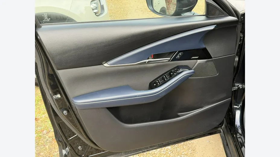 MAZDA CX-30 -