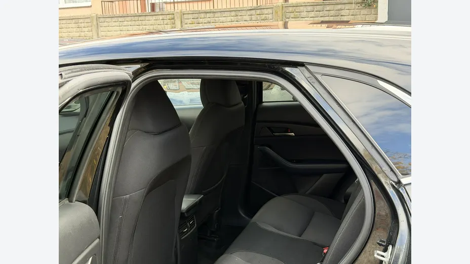 MAZDA CX-30 -