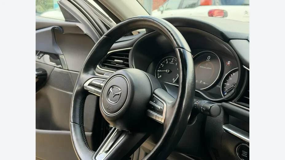 MAZDA CX-30 -