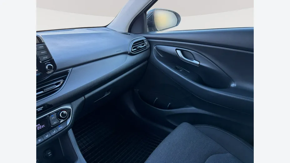 HYUNDAI i30 -