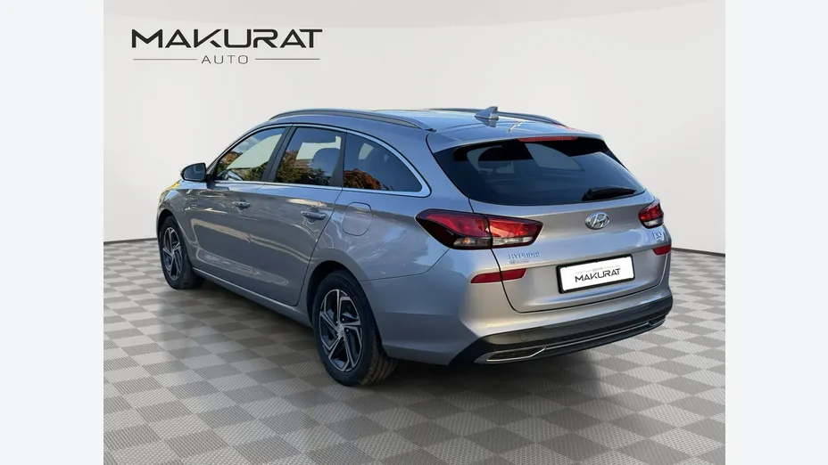 HYUNDAI i30 -