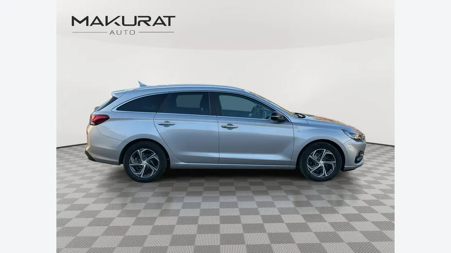 HYUNDAI i30 -
