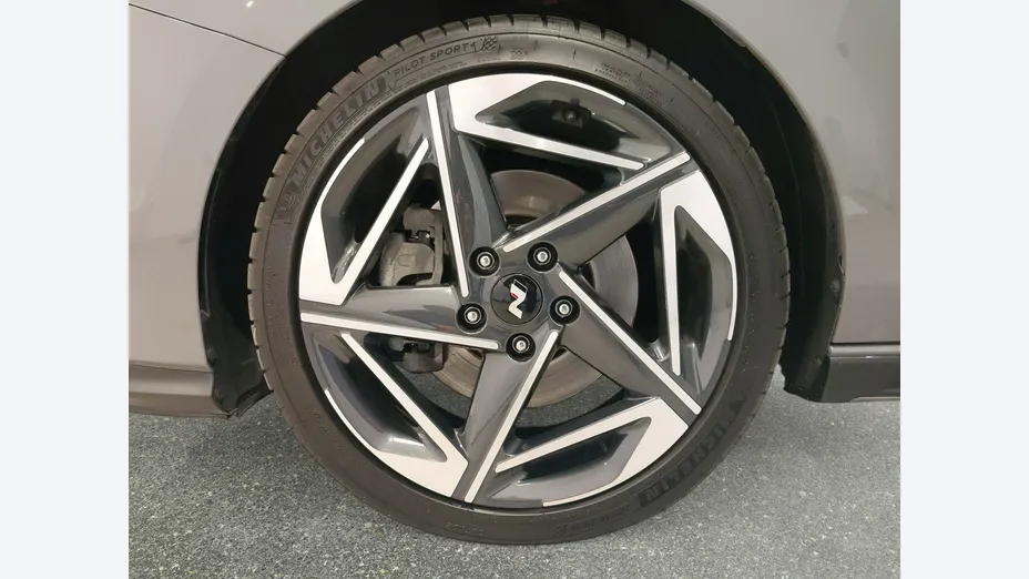 HYUNDAI i30 -