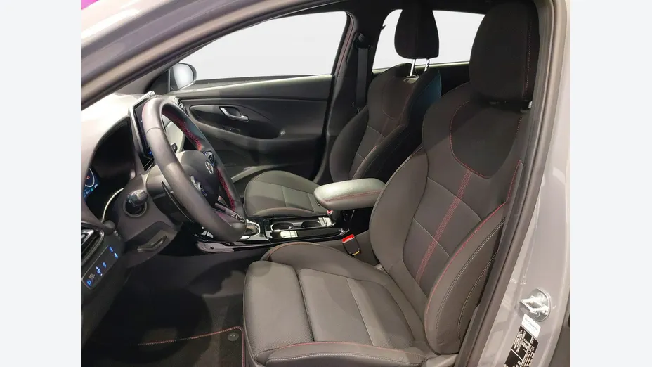 HYUNDAI i30 -