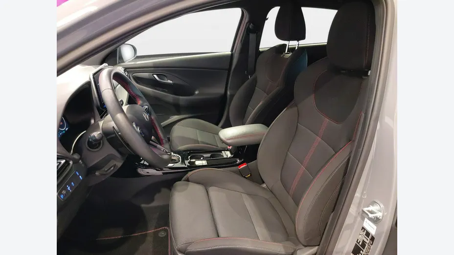 HYUNDAI i30 -
