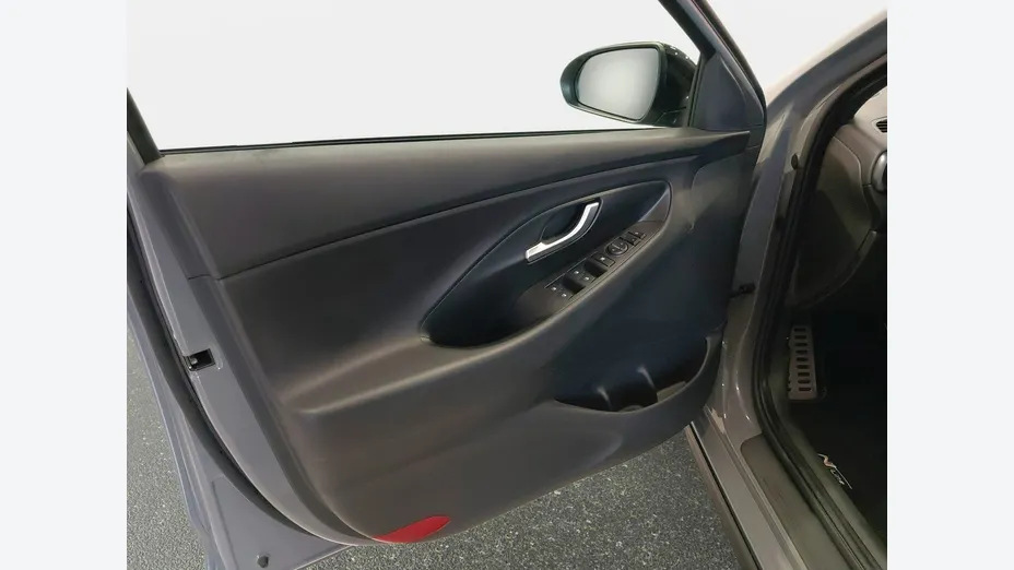 HYUNDAI i30 -