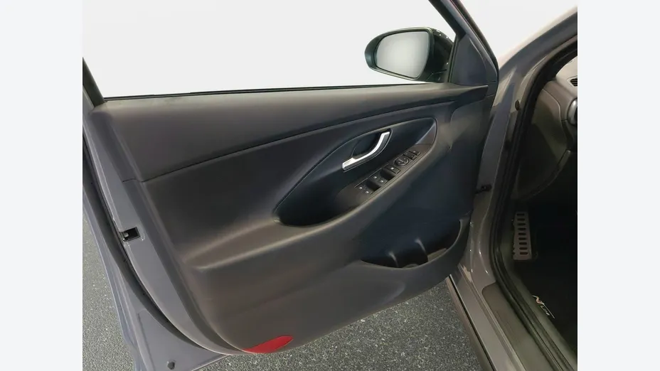 HYUNDAI i30 -