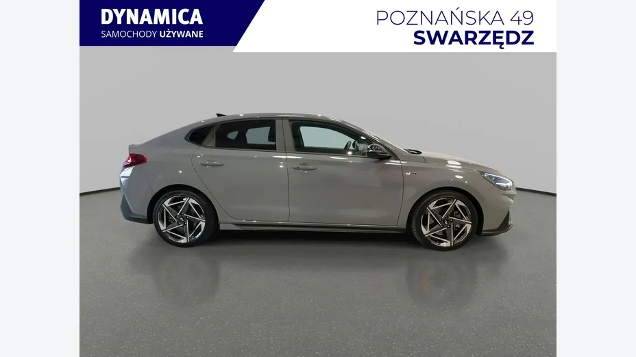 HYUNDAI i30 -